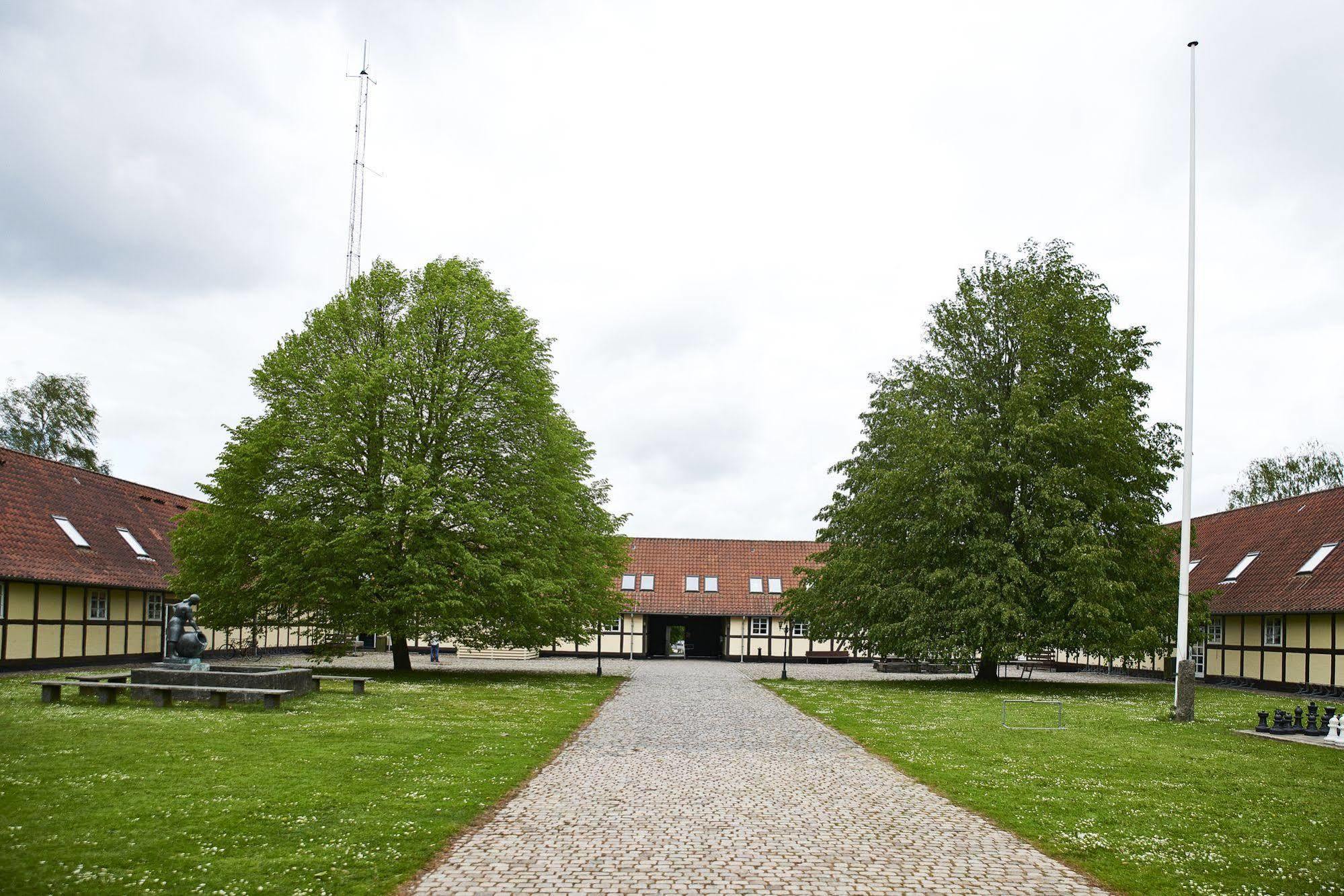 Kragsbjerggaard Vandrerhjem Odense Eksteriør bilde